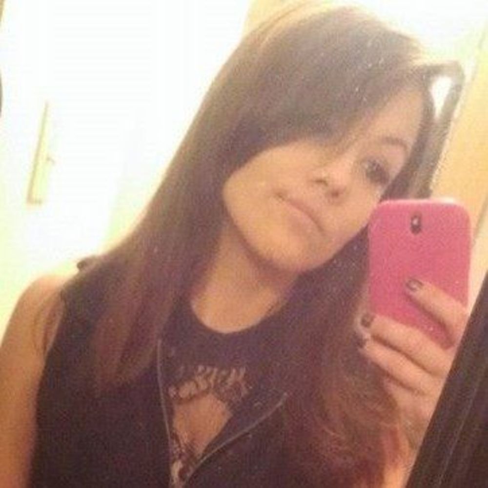 Meet your Posher, Mia